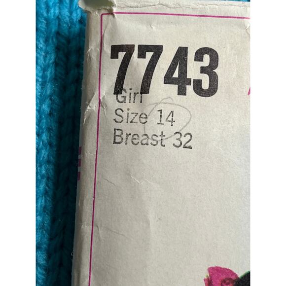 Simplicity 7743 Sewing pattern Girls dress A line fit and flare 1960s size 14 - Picture 2 of 5